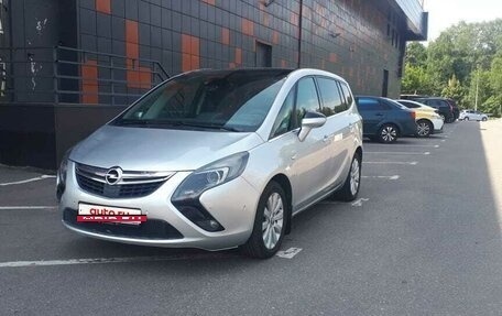 Opel Zafira C рестайлинг, 2014 год, 740 000 рублей, 2 фотография