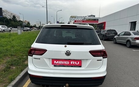 Volkswagen Tiguan II, 2019 год, 2 200 000 рублей, 4 фотография