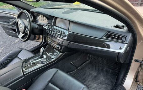 BMW 5 серия, 2010 год, 1 299 999 рублей, 13 фотография