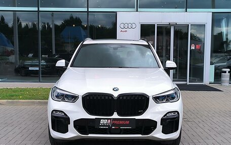 BMW X5, 2019 год, 7 050 000 рублей, 2 фотография