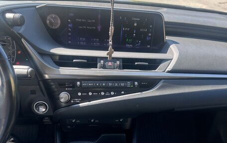 Lexus ES VII, 2020 год, 3 850 000 рублей, 8 фотография