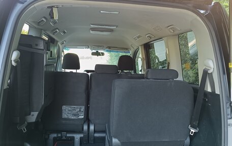 Toyota Noah III, 2011 год, 2 150 000 рублей, 12 фотография