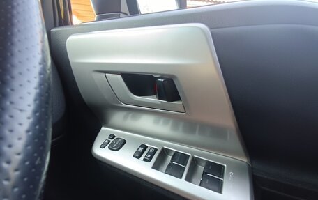 Toyota Noah III, 2011 год, 2 150 000 рублей, 13 фотография