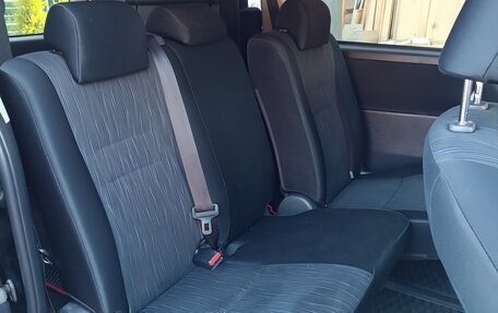 Toyota Noah III, 2011 год, 2 150 000 рублей, 19 фотография