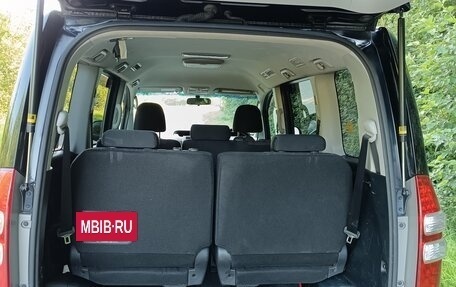 Toyota Noah III, 2011 год, 2 150 000 рублей, 8 фотография