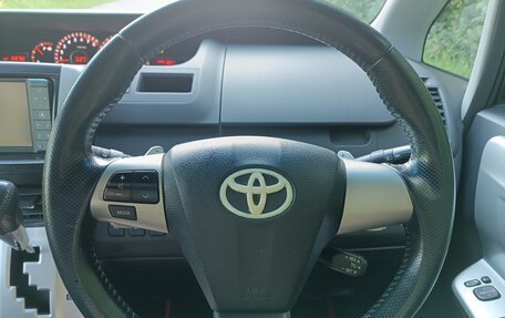 Toyota Noah III, 2011 год, 2 150 000 рублей, 21 фотография