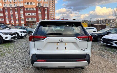 Toyota RAV4, 2025 год, 3 600 000 рублей, 18 фотография