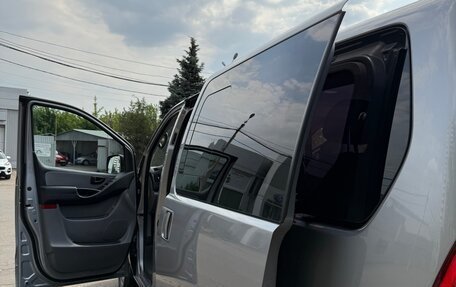 Hyundai Grand Starex Grand Starex I рестайлинг 2, 2018 год, 3 700 000 рублей, 7 фотография