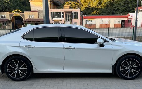 Toyota Camry, 2019 год, 2 800 000 рублей, 6 фотография