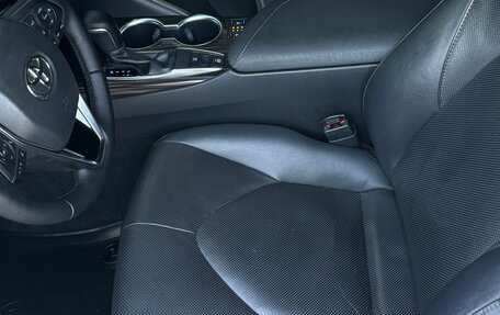 Toyota Camry, 2019 год, 2 800 000 рублей, 14 фотография