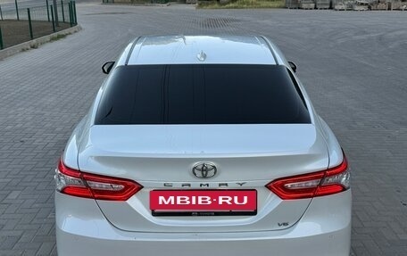 Toyota Camry, 2019 год, 2 800 000 рублей, 8 фотография