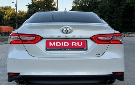 Toyota Camry, 2019 год, 2 800 000 рублей, 12 фотография