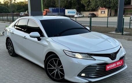 Toyota Camry, 2019 год, 2 800 000 рублей, 9 фотография