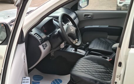 Mitsubishi L200 IV рестайлинг, 2012 год, 1 399 000 рублей, 10 фотография