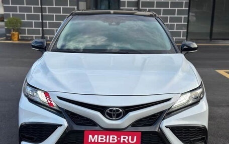 Toyota Camry, 2022 год, 2 393 000 рублей, 2 фотография