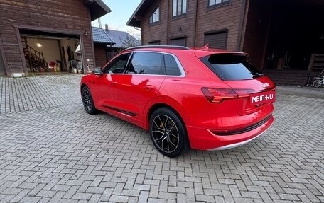 Audi e-tron I, 2018 год, 4 200 000 рублей, 4 фотография