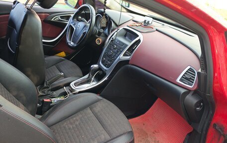 Opel Astra J, 2013 год, 750 000 рублей, 2 фотография