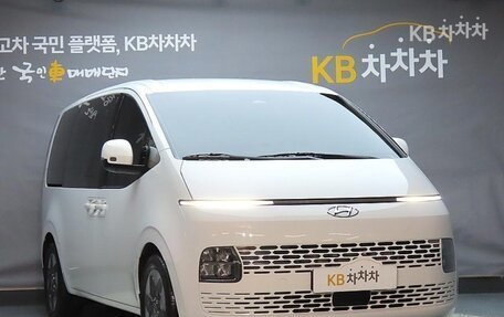 Hyundai Staria, 2022 год, 3 600 000 рублей, 3 фотография