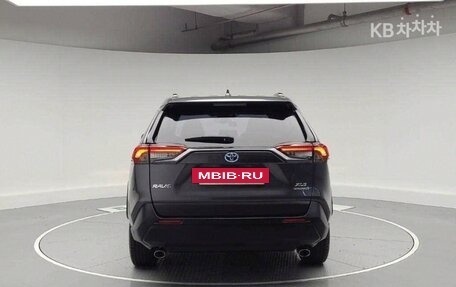 Toyota RAV4, 2020 год, 3 000 000 рублей, 3 фотография