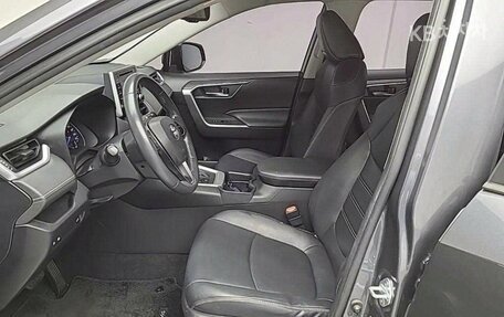 Toyota RAV4, 2020 год, 3 000 000 рублей, 8 фотография