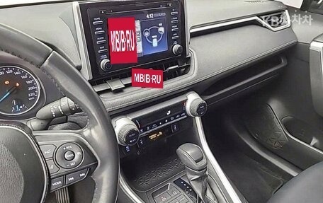 Toyota RAV4, 2020 год, 3 000 000 рублей, 7 фотография