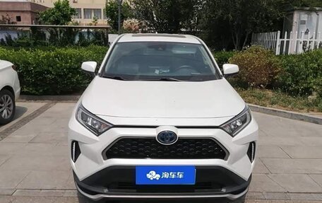 Toyota RAV4, 2022 год, 2 800 888 рублей, 2 фотография