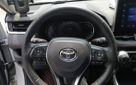 Toyota RAV4, 2022 год, 2 800 888 рублей, 7 фотография