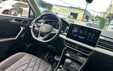 Volkswagen Tiguan II, 2021 год, 2 250 596 рублей, 8 фотография