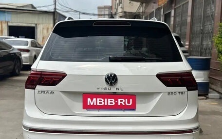 Volkswagen Tiguan II, 2021 год, 2 250 596 рублей, 5 фотография