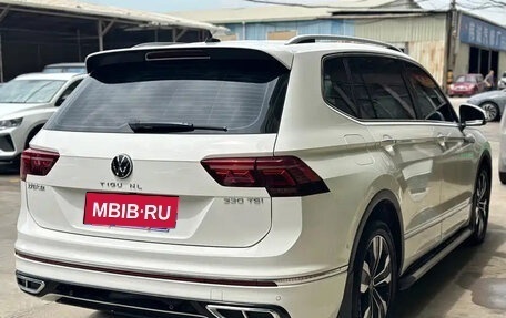 Volkswagen Tiguan II, 2021 год, 2 250 596 рублей, 3 фотография