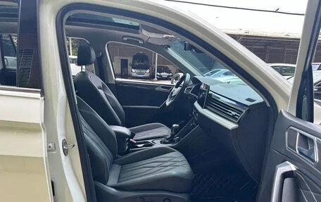 Volkswagen Tiguan II, 2021 год, 2 250 596 рублей, 10 фотография
