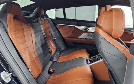 BMW 8 серия, 2021 год, 6 560 000 рублей, 12 фотография
