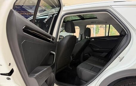 Volkswagen T-Roc I, 2022 год, 1 450 888 рублей, 10 фотография