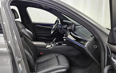 BMW 5 серия, 2022 год, 3 900 000 рублей, 10 фотография