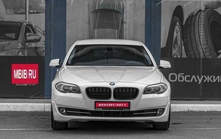 BMW 5 серия, 2010 год, 1 929 000 рублей, 3 фотография
