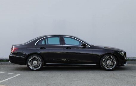 Mercedes-Benz E-Класс, 2019 год, 4 300 000 рублей, 5 фотография