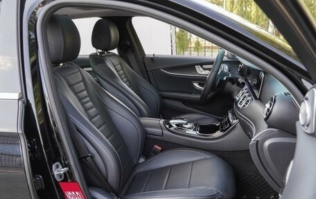 Mercedes-Benz E-Класс, 2019 год, 4 300 000 рублей, 8 фотография