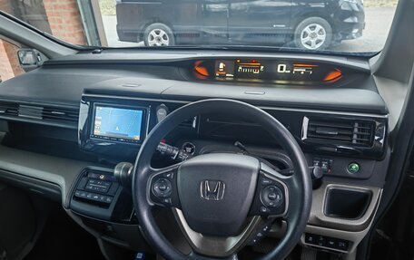 Honda Stepwgn IV, 2020 год, 2 050 000 рублей, 4 фотография