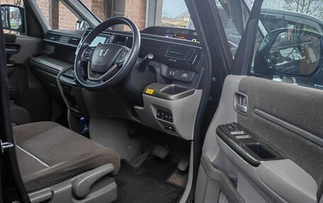 Honda Stepwgn IV, 2020 год, 2 050 000 рублей, 2 фотография