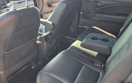 Honda Pilot III рестайлинг, 2016 год, 3 150 000 рублей, 24 фотография