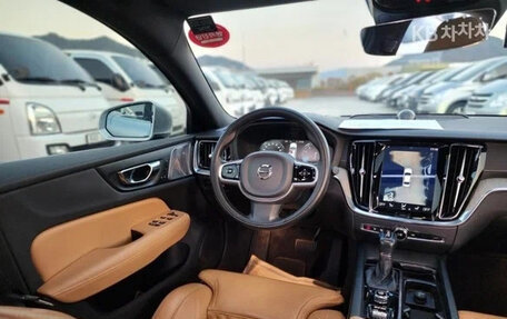 Volvo S60 III, 2022 год, 2 945 123 рублей, 6 фотография
