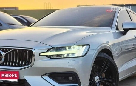 Volvo S60 III, 2022 год, 2 945 123 рублей, 3 фотография