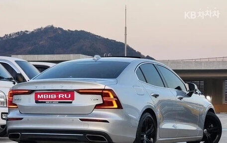Volvo S60 III, 2022 год, 2 945 123 рублей, 4 фотография