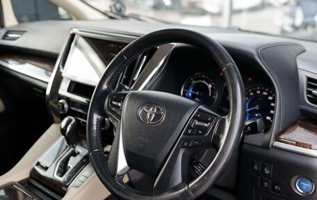 Toyota Alphard III, 2018 год, 3 900 000 рублей, 10 фотография