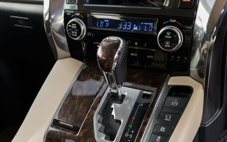 Toyota Alphard III, 2018 год, 3 900 000 рублей, 14 фотография