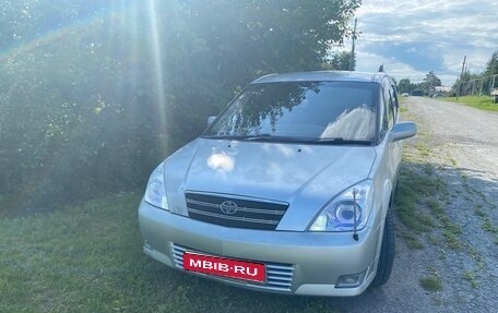 Toyota Opa I рестайлинг, 2002 год, 600 000 рублей, 1 фотография
