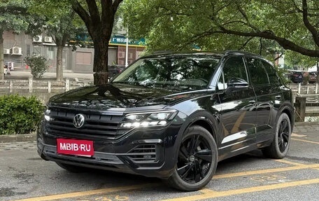 Volkswagen Touareg III, 2021 год, 4 200 000 рублей, 1 фотография