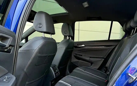 Volkswagen Golf VIII, 2021 год, 1 560 596 рублей, 10 фотография