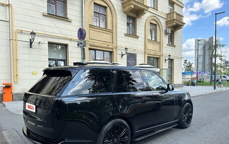 Land Rover Range Rover IV рестайлинг, 2023 год, 15 700 000 рублей, 4 фотография