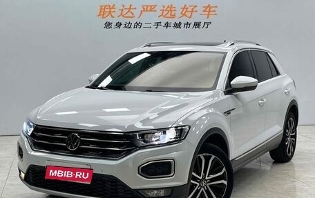 Volkswagen T-Roc I, 2022 год, 2 180 000 рублей, 1 фотография